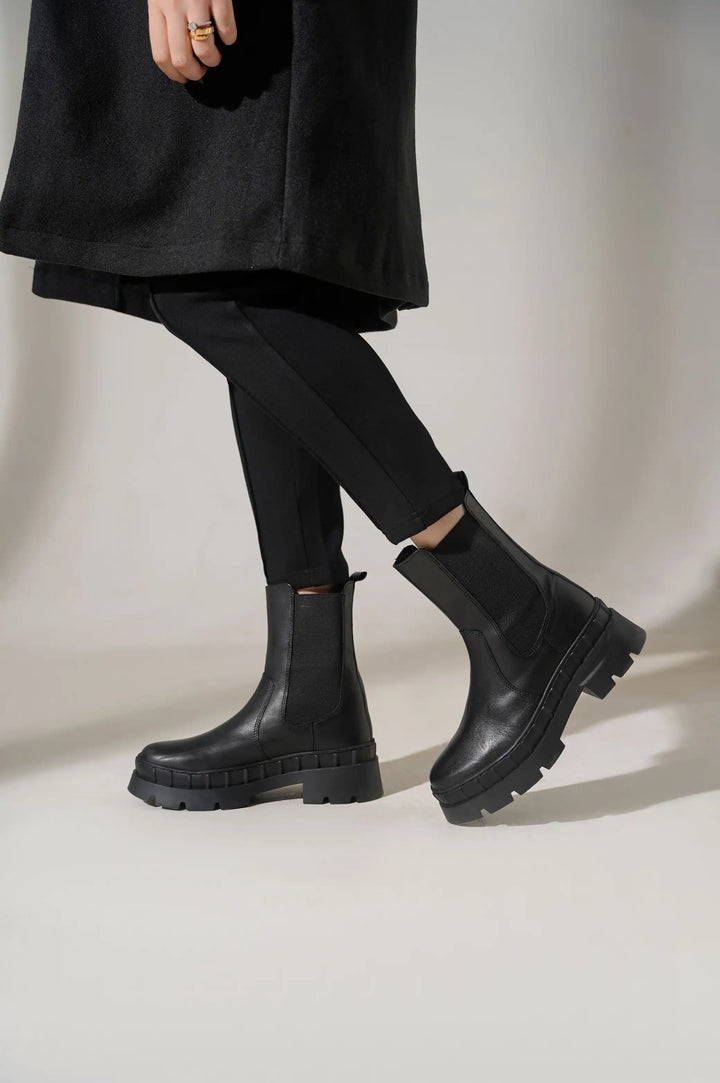 NEO LEATHER CHUNKY BOOT - CHELSEA BOOTS
