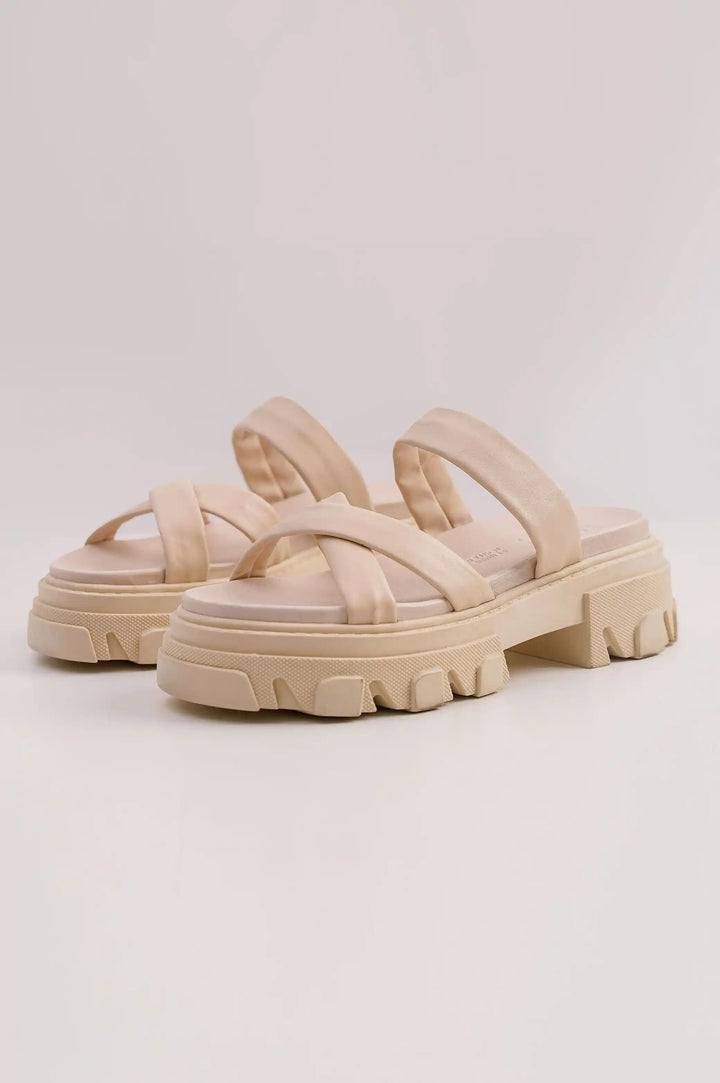 CREAM WOMAN CHUNKY LEATHER SLIDES