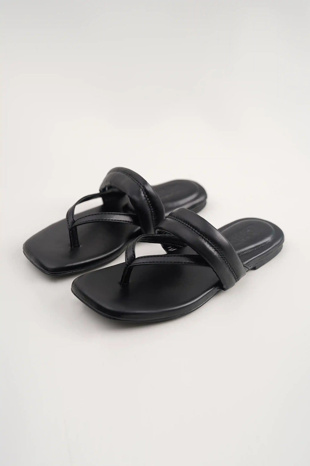 Black Everyday Flipflops