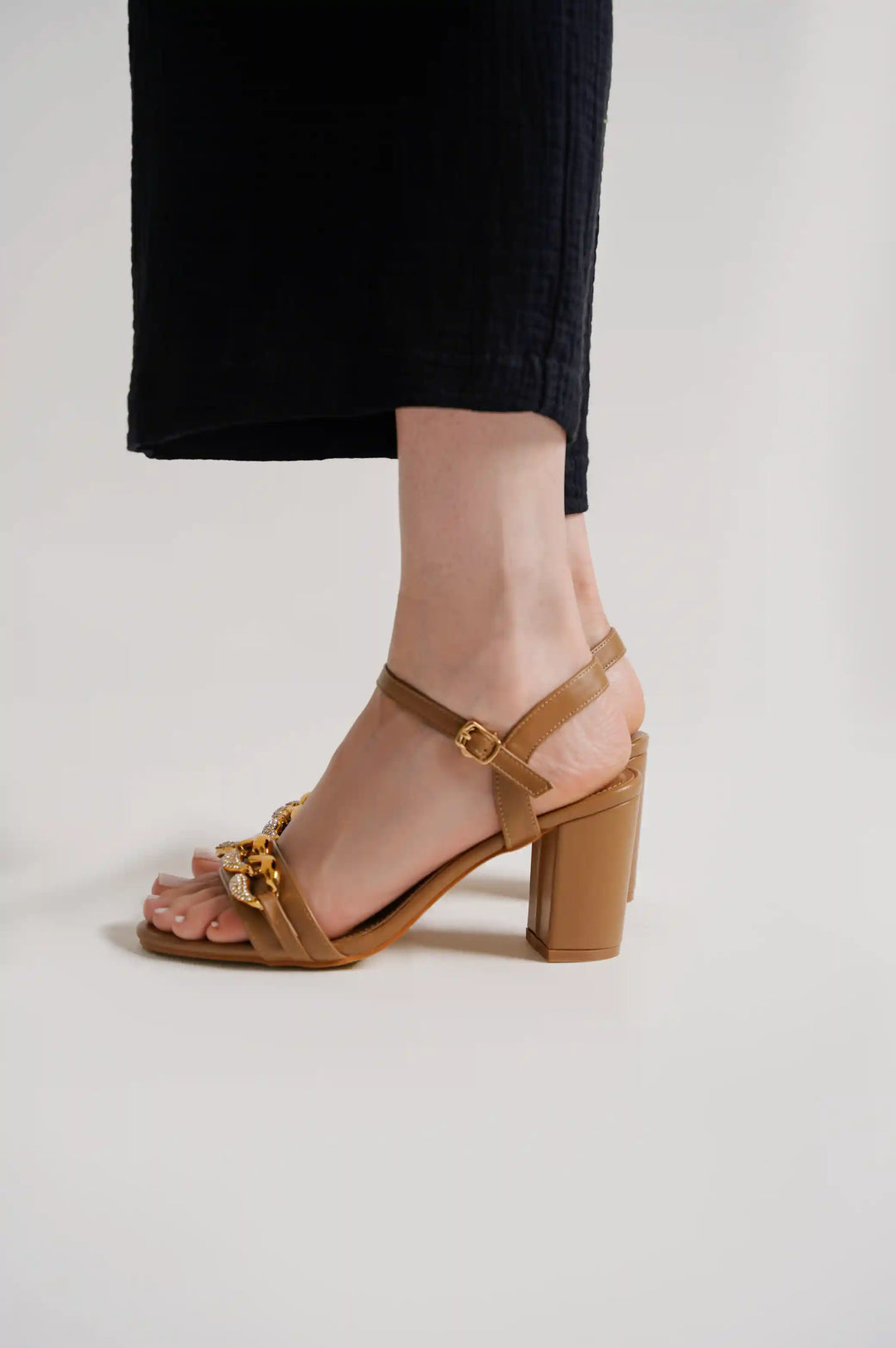 BROWN CHAIN BLOCK HEELS