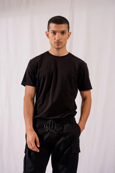 BLACK SLIM FIT CREW NECK